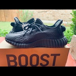 Yeezy Cinder size 9.5 BRAND NEW NEVER WORN